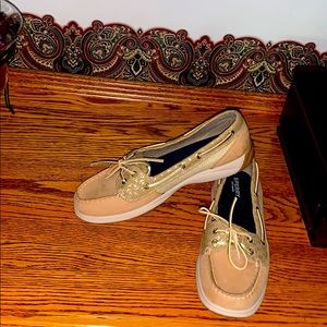 Sz 10 Sperry slide shoes classic gold and tan flat